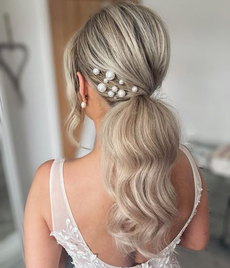 Formal Hairstyles With Pearls, Bridal Ponytail Pearls, Bridal Hair Styles Ponytail, Bridal Hair Ponytail With Pearls, Wedding Ponytail With Pearls, Bridal Pony With Pearls, Bridal Ponytail With Hairpiece, Bridal Ponytail Medium Hair, Pearl Ponytail Wedding