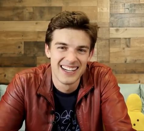 Matpat Fanart, Mathew Patrick, Matt Patt, Matthew Patrick, Red Leather Jacket Outfit, Hot Youtubers, Husband Appreciation, Celebrity Faces, Game Theory