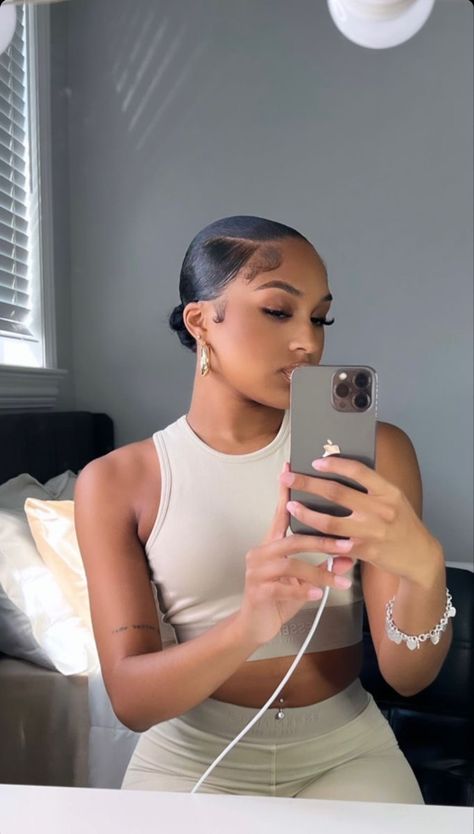 Bun With Side Part Black Women, Clean Hairstyles Black Women, Slick Bun Outfit Casual, Natural Hair Sleek Bun Black Women, Slick 4c Bun, Three Part Slick Back Bun, Sleek Styles Black Women, Slick Back Messy Bun Black Women, Middle Bun Hairstyles For Black Women