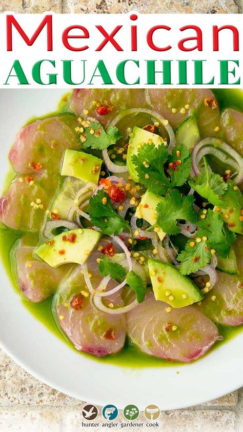 Civeche Recipe, Mexican Fish Recipes, Aguachile Recipe, Raw Fish Recipes, Mexican Ceviche, Raw Seafood, Sashimi Recipe, Seafood Lunch, Mexican Seafood