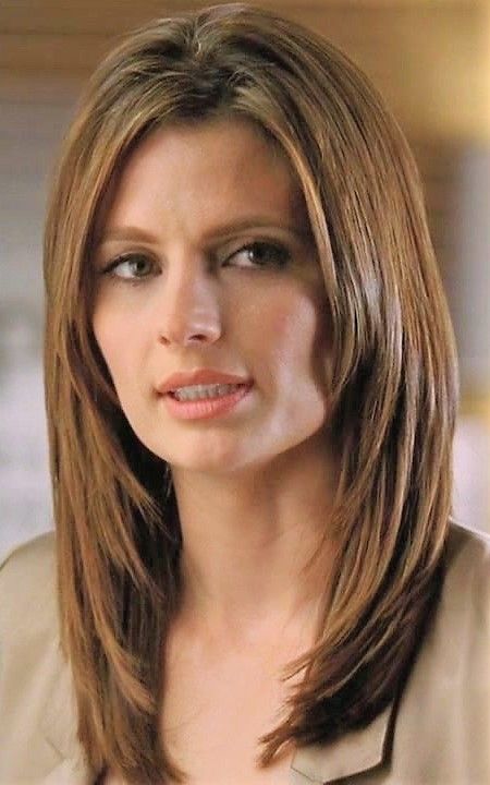 Stana Katic Hair, Rachel Green Haircut Layers, 90 Haircut, Rachel Green Hair, Rachel Haircut, Stronger Hair, Hair With Bangs, Healthier Hair, Haircuts For Medium Hair