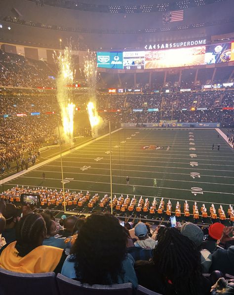 I was able to attend the Bayou Classic Battle of the HBCU Bands between Southern and Grambling. Hbcu Life Aesthetic, Hbcu Aesthetic, Hbcu Band, Hbcu Life, Atlanta Trip, Hbcu Colleges, Bayou Classic, College Lifestyle, Band Room