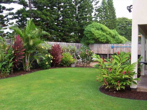 Tropical Backyard Landscaping, Hawaii Landscape, Tropical Landscape Design, Backyard Walkway, Florida Landscaping, Tropical Backyard, Tropical Pool, Luxury Garden, Landscape Design Plans