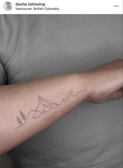 Mountain Ocean Forest Tattoo, Shoulder Tattoos For Women Mountain, Unique Simple Tattoos For Women, Fineline Landscape Tattoo, Simple Mountain Tree Tattoo, Mountains Fine Line Tattoo, Simple Line Mountain Tattoo, Aesthetic Mountain Tattoo, Mountain Tattoo Spine