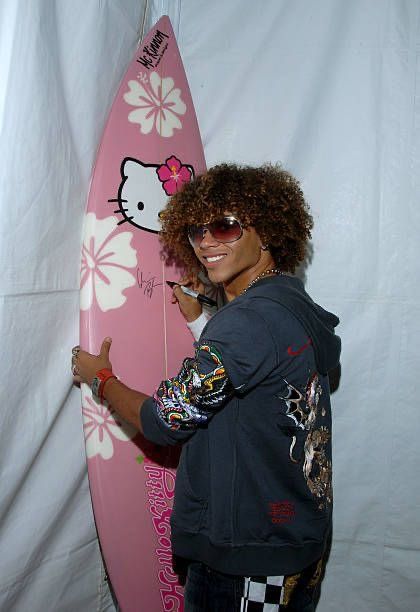 Corbin Bleu, 2010s Aesthetic, Y2k Pfp, Hello Kitty Pictures, High School Musical, 2000s Fashion, Look Cool, Mood Pics, Surfboard