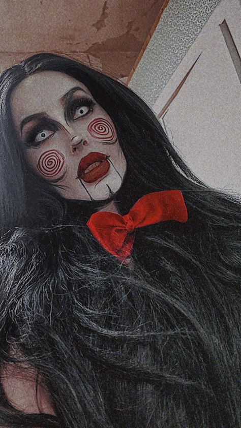 Billy The Puppet from Saw Makeup Cosplay Billy The Doll Costume, Vantriliquest Dummy Makeup, Cool Makeup Looks For Halloween, Scary Puppet Makeup, Doll Halloween Make Up, Movie Character Makeup Ideas, Billy The Puppet Costume Female, Scary Clown Makeup Women, Jigsaw Makeup Woman