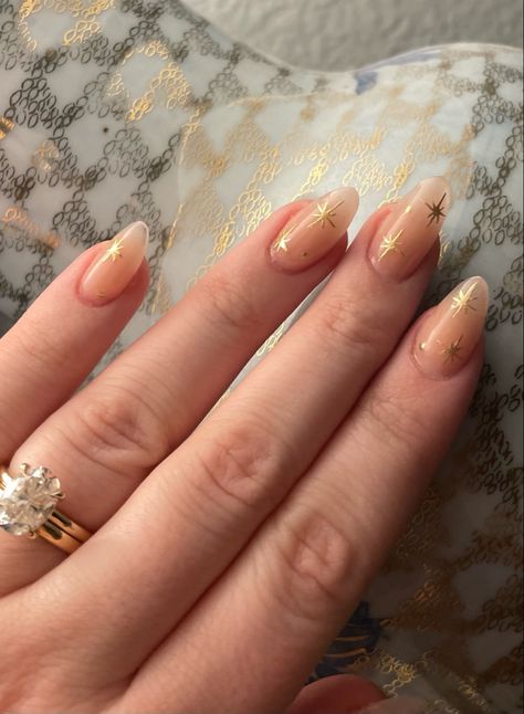 Hand with nails done - plain pink extensions with golden stars Engagement Nails Unique, Funky Engagement Nails, Best Engagement Nails, Fun Engagement Nails, Confirmation Nail Ideas, Christmas Engagement Nails, Cute Engagement Nails, Engagement Shoot Nails, Wedding Nails For Guest