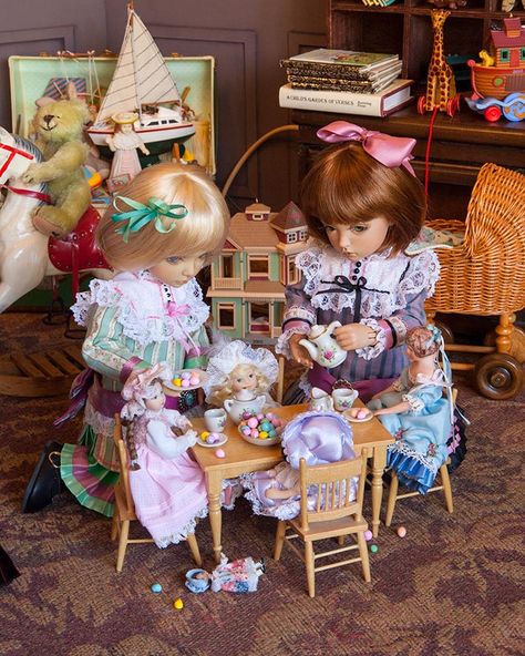 A Doll Tea Party Dolly Party, Doll Tea Party, American Girl Birthday Party, American Girl Birthday, Girl Birthday Party, Child Doll, Reborn Babies, Ball Jointed Dolls, Paper Dolls