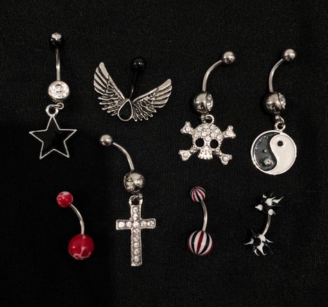 2000s Jewelry, Cute Belly Rings, Belly Piercings, Bellybutton Piercings, Belly Button Piercing Jewelry, Belly Piercing Jewelry, Weird Jewelry, Goth Accessories, Cool Piercings