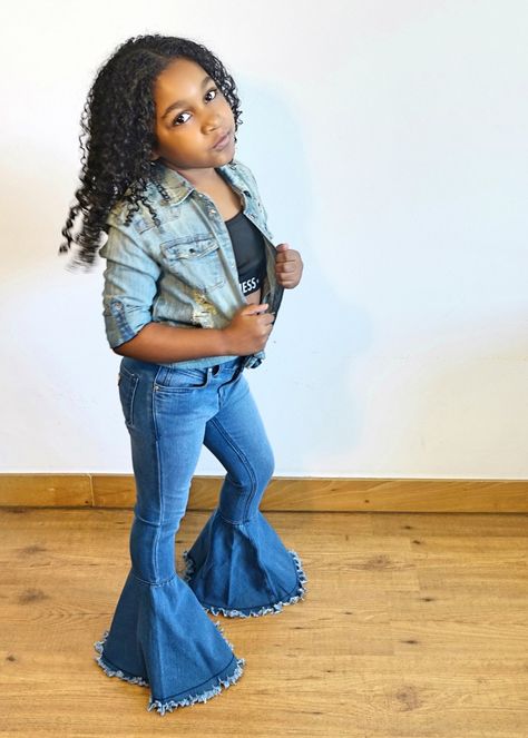 Bellbottoms Outfits, Boot Leg Jeans Outfit, Country Baby Girl Clothes, Art References People, Sewing Patterns Baby, Country Baby Girl, Bell Bottoms Outfit, Boot Leg Jeans, Sew Crafts