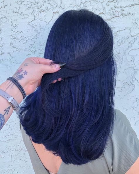 Purple midnight 🌌 mixing Joico indigo and black pearl for this creation 💙💜🖤 #purplehair  #indigohair #indigohaircolor #thatbluepurple… Hair Colour Ideas Blue, Blue Purple Black Hair, Denim Hair Color, Dark Blue Purple Hair, Navy Blue Hair Color, Purple Blue Hair, Black Blue Hair, Purple And Blue Hair, Indigo Hair Color