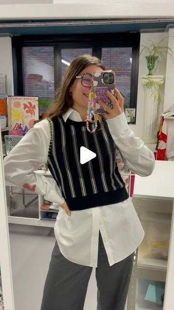 Lydia Bolton on Instagram: "Easy upcycle: how to make a sweater vest from an old jumper 🧶 ✂️ ❤️ 1. Unpick/cut off the sleeves. Depending on experience, you can carefully through the stitching joining the sleeves or just cut through the knit 2. Overlock around the raw sleeve edge 3. If you want to crop the sweater vest, cut off the rib 4. Cut the jumper shorter and pin the rib at the shorter length 5. Overlock the rib back on & steam 6. Fold in the overlocked edge of the sleeve and pin 7. Blanket stitch around the sleeve to secure the hem around the arm hole This is a pretty quick diy and a great way to upcycle an old jumper (or maybe one that shrunk) to make a cropped sweater vest. Save the tutorial and let me know if you do it!xxxx #upcycledclothing #upcyclingfashion #upcyclingt Jumper Upcycle, Sweater Upcycle Diy, Crop Sweater Vest, Jumper Ideas, Easy Upcycle, Cropped Sweater Vest, Jumper Short, Quick Diy, Upcycle Sweater