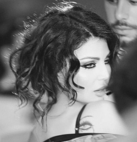 Lebanese Women, Haifa Wehbe, Girly Makeup, Arab Beauty, Haifa, Dark Feminine Aesthetic, Arab Women, Dark Feminine, Feminine Aesthetic