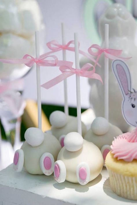 Some Bunny Is One Birthday, Bunny Baby Shower Theme, Bunny Birthday Theme, One Birthday Cake, Bos Baby, Bunny Birthday Cake, Easter Cake Pops, Easter Birthday Party, Spring Birthday Party