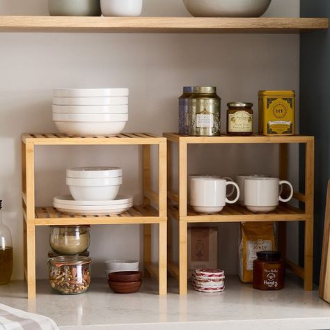 How To Decorate Kitchen Shelves, Small Kitchen Counter, Kitchen Counter Organization Ideas, Kitchen Counter Organization, Counter Organization, Cosy Kitchen, Bamboo Shelf, Kitchen Organisation, Coffee Bar Home