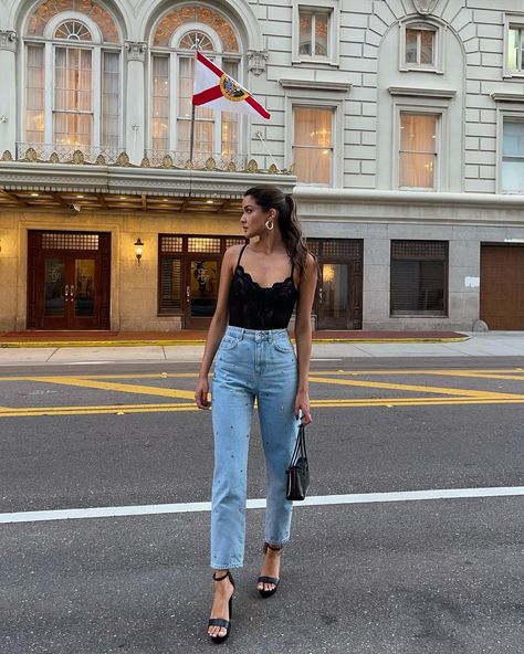 Laura ✨ (@lauravanessa_w) • Instagram photos and videos 2022 Jeans, Night Out Outfit Summer, Summer Night Outfit, Party Outfits Night, Casual Party Outfit, Clubbing Outfits, Night Out Outfit, Causual Outfits, Going Out Outfits