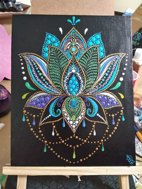 فن الرسم بالمسامير, Arte Doodle, Acrylic Painting Ideas, Mandala Painted Rocks, Mandala Rock Art, Mandala Canvas, Mandala Art Therapy, Mandala Art Lesson, Mandala Artwork