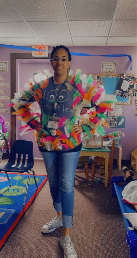 100s Day Teacher Outfit, 100 Day Of School Teacher Outfit, 100th Day Of School Teacher Outfit, 100 Days Shirt Ideas, 100 Days Of School Teacher Outfit, 100 Day Cape, 100th Day Tshirt Ideas, Kindergarten Winter Party, 100th Day Of School Projects