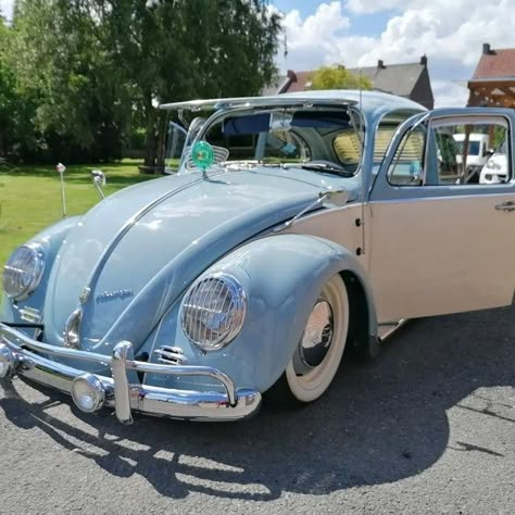 Bug Car, Old Vintage Cars, Beetle Car, Vw Vintage, Girly Car, Car Ideas, Fancy Cars, Classy Cars, Pretty Cars