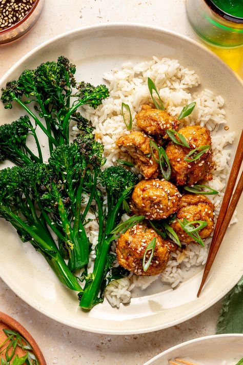 20 Minute High Protein Trader Joe’s Dinners - Brocc Your Body High Protein Dinners, Trader Joes Recipes Dinner, Trader Joes Recipes Healthy, Brocc Your Body, Protein Dinners, Teriyaki Chicken Meatballs, Teriyaki Meatballs, Chicken Meatball Recipes, High Protein Dinner