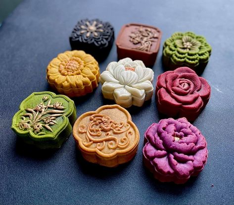 How To Make Simple Mooncakes At Home Pillow Cakes, Pumpkin Jam, Cake Festival, Moon Cakes, Kawaii Cooking, Mooncake, Moon Cake, Ice Cream Cake, Pretty Cakes