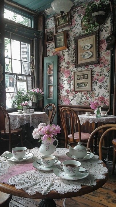 Tearooms Interior, Tea Room Aesthetic, Tearoom Ideas, Macaron Store, Tea House Interior, Rustic Farmhouse Interior, Victorian Tea Room, Vintage Tea Rooms, Tea Room Decor