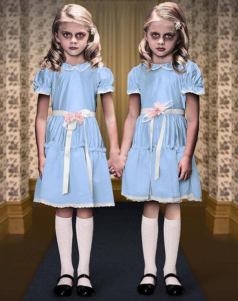 Shining Twins Costume, Creepy Clothes, The Shining Twins, Twin Costumes, Twin Halloween, Black Halloween Dress, Creepy Horror, Halloween Photoshoot, Fantasias Halloween