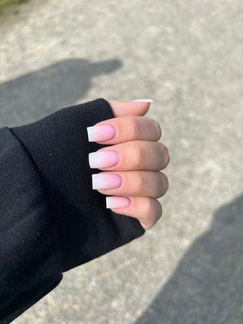 Short Ombre Nails, Baby Boomer Nails, Baby Boomers Nails, Unghie Sfumate, White And Silver Nails, London Nails, Summery Nails, Basic Nails, Cute Acrylic Nail Designs