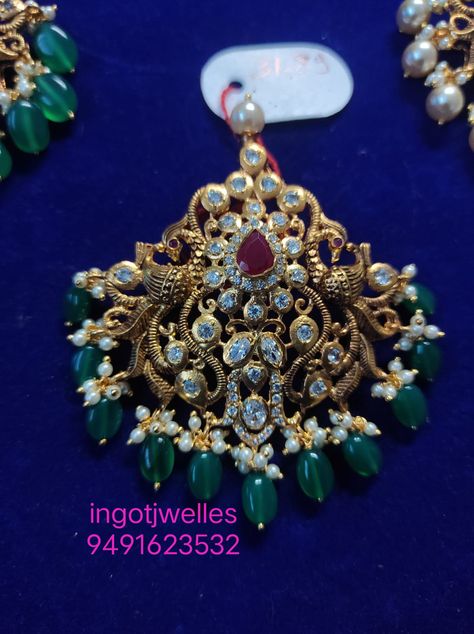 Papada Billa, Papidi Billa, Pendant With Beads, Gold Lockets, Latest Gold Ring Designs, Tikka Designs, Pretty Gold Necklaces, Engagement Saree, Gold Pendent