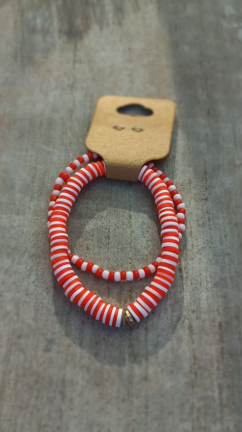 Candy cane themed clay bead bracelet Clay Bead Bracelet Ideas Christmas, Heishi Bracelets, Clay Bracelets, Clay Bead Bracelet, Bracelet Inspo, Bracelets Ideas, Candy Theme, Clay Bracelet, Clay Bead