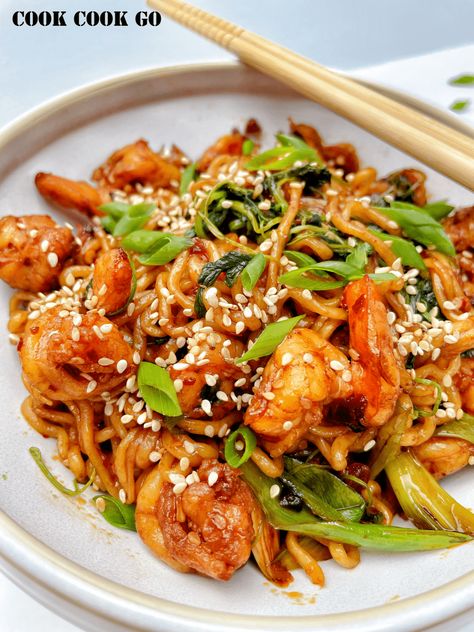 Garlic Shrimp Chili Oil Ramen is an upgraded version of instant ramen noodles. It has fantastic flavor with juicy prawns - perfect quick meal! Prawn Ramen, Spicy Shrimp Ramen, Chili Oil Ramen, Shrimp Ramen Recipes, Prawn Noodles, Shrimp Ramen, Chili Lime Shrimp, Chili Shrimp, Noodles Recipes