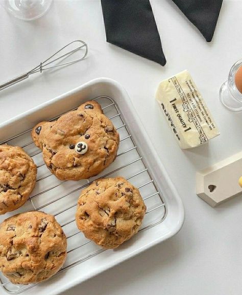 Bakery Kitchen, Cookie Bakery, Cute Baking, Pretty Dessert, Baking Business, Desk Ideas, Cookie Packaging, Cookie Inspiration, Soft Cookie