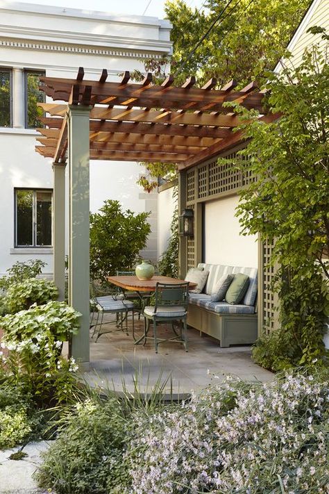 Idilli. Exterior Backyard, Garden Pergolas, Front Yard Patio, Pagoda Garden, Plant Palette, Modern Pergola, Front Courtyard, Pergola Design, Backyard Pergola