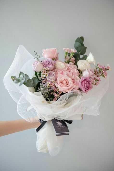 Flowers Esthetics, Beautiful Rose Flowers Bouquets, Wrapped Flower Bouquet, Graduation Money Bouquet, Money Rose Bouquet, Birthday Flowers Arrangements, Say It With Flowers, Money Rose, Birthday Flowers Bouquet