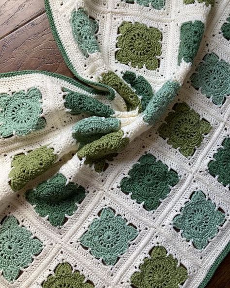 Bear & Bunny Crochet on Instagram: "Willow Square Blanket Pattern- Willow Square by Jan Eaton Yarn- Stylecraft Special DK in Cypress, Meadow, Duck Egg & Cream . . . #willowsquareblanket #grannysquare #grannysquareblanket #stylecraft #stylecraftspecialdk #willowsquarecrochet #willowsquare #babyblanket #newbaby #crochetblanket #crochet #igcrochet #crochetersoftheworld #crochetersofinstagram #lovecrochet #craftsastherapy #handmade #crochetaddict #instacrochet #lovecrafts" Green And White Granny Square, Willow Granny Square Blanket, Crochet Duck Blanket, Celestial Crochet Blanket, Willow Square Crochet, Green Granny Square Blanket, Crochet Octagon, Willow Granny Square, Willow Square