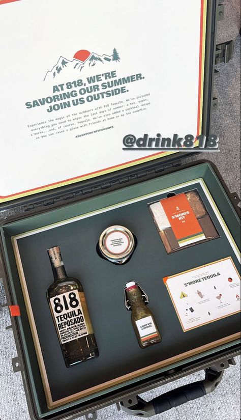 Press Kit Design, Travel Kit Gift, Groomsmen Boxes, Tequila Gift, Pr Kit, Seed Kit, Wine Event, Cocktail Kits, Alcohol Gifts