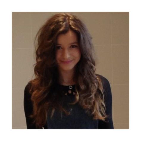 Eleanor Calder, Danielle Peazer and Perrie Edwards<3 ❤ liked on Polyvore featuring eleanor calder, one direction, eleanor, hair и people One Direction Girlfriends, Queen Eleanor, Louis And Eleanor, Eleanor Calder, Sweet Lady, Perrie Edwards, The Girlfriends, Girl Crush, Hair Goals