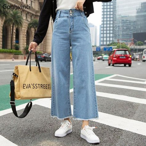 Japanese Autumn Fashion, High Waist Jeans Outfit, Japanese Fall Fashion, Jeans Top Design, Waist Jeans Outfit, Straight Leg Jeans Women, Japanese Autumn, Cross Jeans, High Waist Wide Leg Jeans