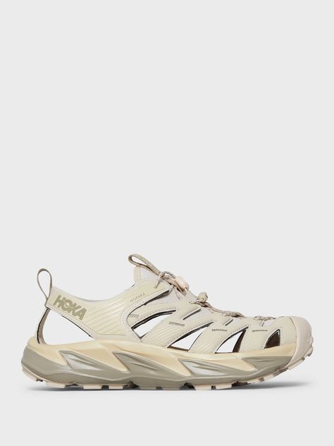 Hoka One One - Hopara Sneakers in Shifting Sand and Dune Design Sandals, Sandal Design, Sand Dunes, Designer Sandals, Us Man, Unisex Fashion, Sandals, Grey, Sneakers