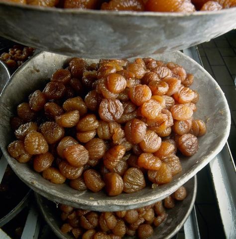 An easy recipe for Italian-style candied chestnuts. French Sweets, Chestnut Recipes, Sweet Chestnut, Roasted Chestnuts, Italian Desserts, Worth It, Chestnut, Christmas Food, Holiday Recipes