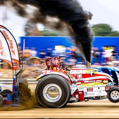 TRACTOR PULLING Buck Teeth, Truck And Tractor Pull, Nfl Football Art, Tractor Pulling, Football Art, Nfl Football, Tractor, Monster Trucks, Vision Board