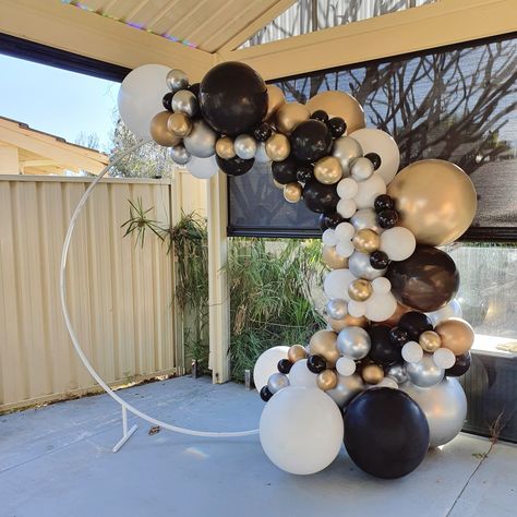 White And Black Balloon Garland, Black White And Gold Balloon Arch, Black White And Gold Balloons, Black And Gold Balloon Decorations, Hoop Balloon Garland, Gold Black White Balloon Garland, Black Silver And Gold Balloon Garland, Black And Gold Balloon Garland Backdrop, Black And Silver Backdrop