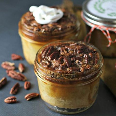 Mason Jar Gifts pie in a jar Pecan Pie In A Jar Recipe, Pie In A Jar Recipe, Desserts In A Jar, Pie In A Jar, Mason Jar Gifts Diy, Southern Pecan Pie, Hidden Pantry, Pint Mason Jars, Dessert In A Jar