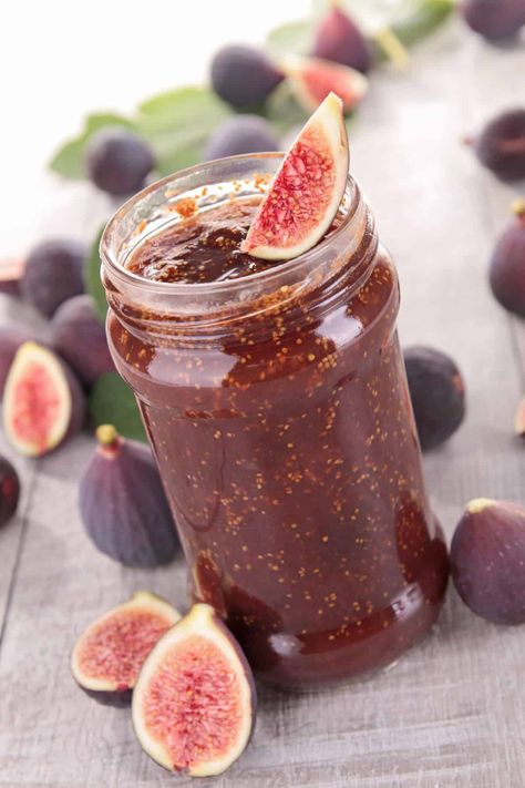 Fig spread for a charcuterie board. Green Pepper Jelly, Fig Spread, Stuffed Pepper Dip, Low Glycemic Foods, Fruit Crisp, A Charcuterie Board, Deli Meats, Charcuterie Recipes, Fruity Desserts