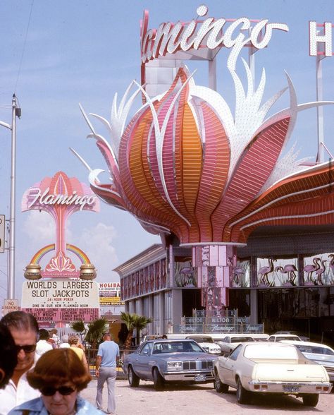 Flamingo Hotel Las Vegas, Old Las Vegas, Flamingo Las Vegas, Flamingo Hotel, Vintage Vegas, Old Vegas, Interesting Photography, Vegas Night, Vegas Sign