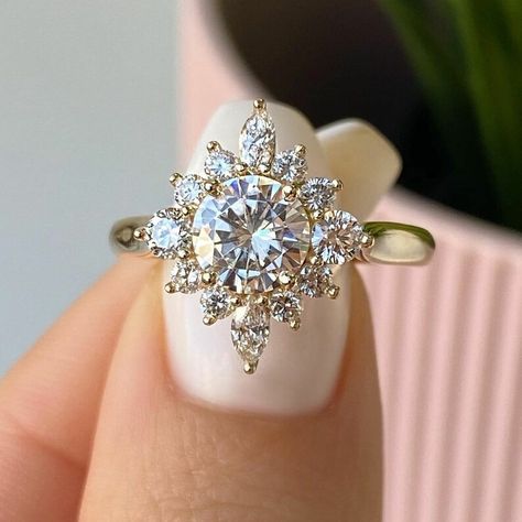 Round Cut Cluster Engagement Ring, Fancy Engagement Rings, Starburst Ring, Pear Moissanite Engagement Ring, Gold Starburst, Diamond Cluster Engagement Ring, Diamond Tester, Ring Halo, Promise Ring Gift