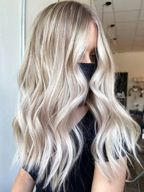 Hair Color Ideas For 2023, Icy Blonde Balayage, Champagne Blonde Hair, Blonde Balayage Hair, Platinum Blonde Balayage, Balayage Hair Color Ideas, Ice Blonde Hair, Bright Blonde Hair, Summer Blonde Hair