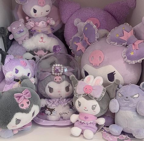 Kuromi Stuff Toy, Purple Sanrio, Kuromi Girl, Kuromi Room, Kuromi Stuff, Sanrio Core, Aesthetic Personality, Preppy Purple, 2 Aesthetic