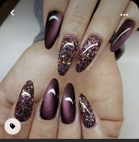 Burgundy Nail Designs, Her Nails, Pretty Nail Art Designs, Gel Nail Colors, Burgundy Nails, White Nail, Glam Nails, Nail Designs Glitter, New Year's Nails