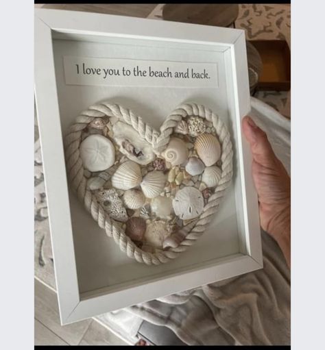 Seashell Shadow Boxes, Seashell Display, Seashell Art Diy, Beach Themed Crafts, Driftwood Art Diy, Seashell Projects, Nautical Crafts, Shell Crafts Diy, Sea Crafts